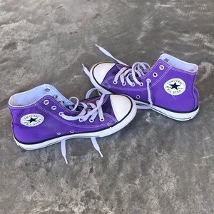 Little girls Converse